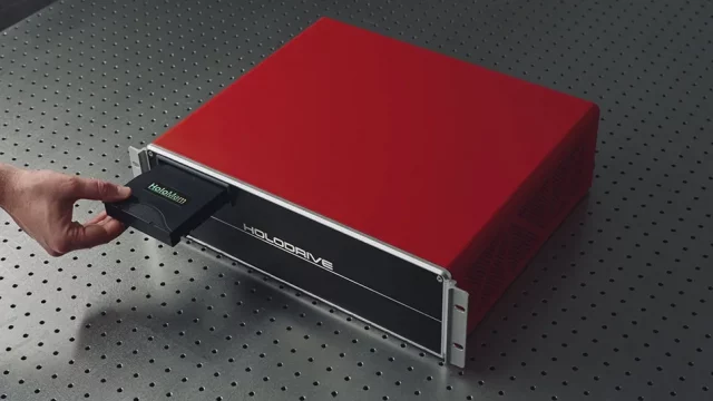 ХО1О ХО1О: дешевый лазер, 200 ТБ на катушке — новый удар по LTO?