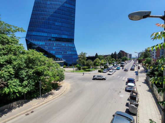 Honor 400 против Honor 400 Pro: компактный или мощный? фото