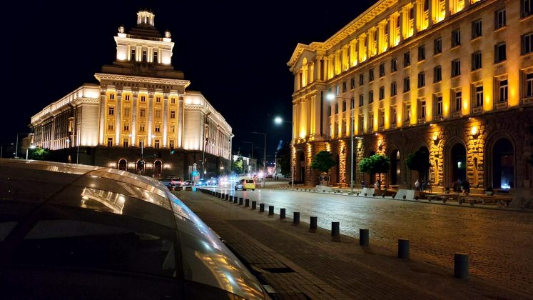 Honor 400 против Honor 400 Pro: компактный или мощный? фото