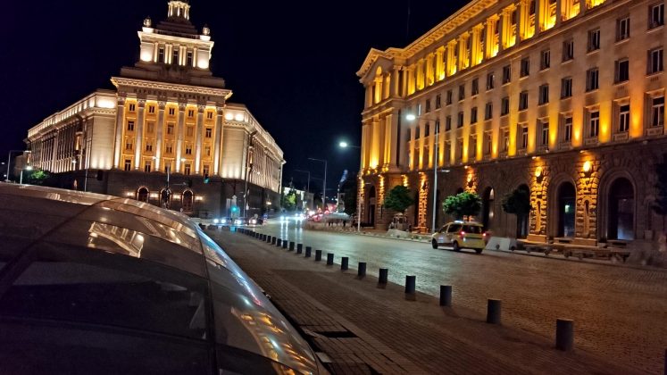 Honor 400 против Honor 400 Pro: компактный или мощный? фото