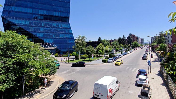 Honor 400 против Honor 400 Pro: компактный или мощный? фото