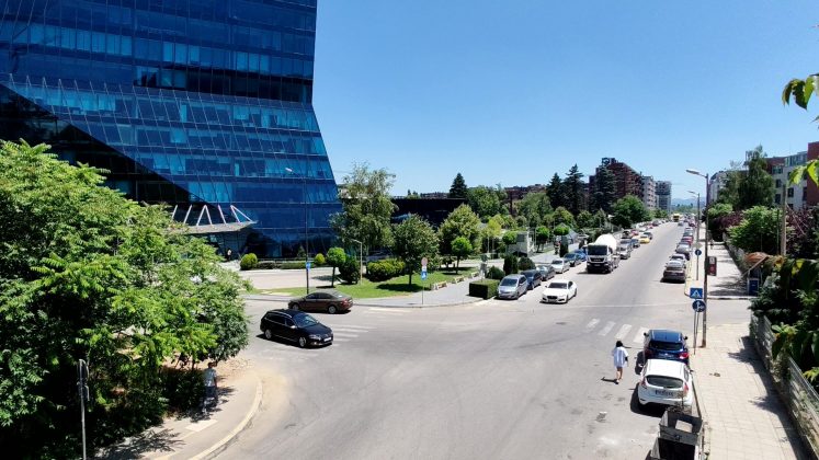 Honor 400 против Honor 400 Pro: компактный или мощный? фото