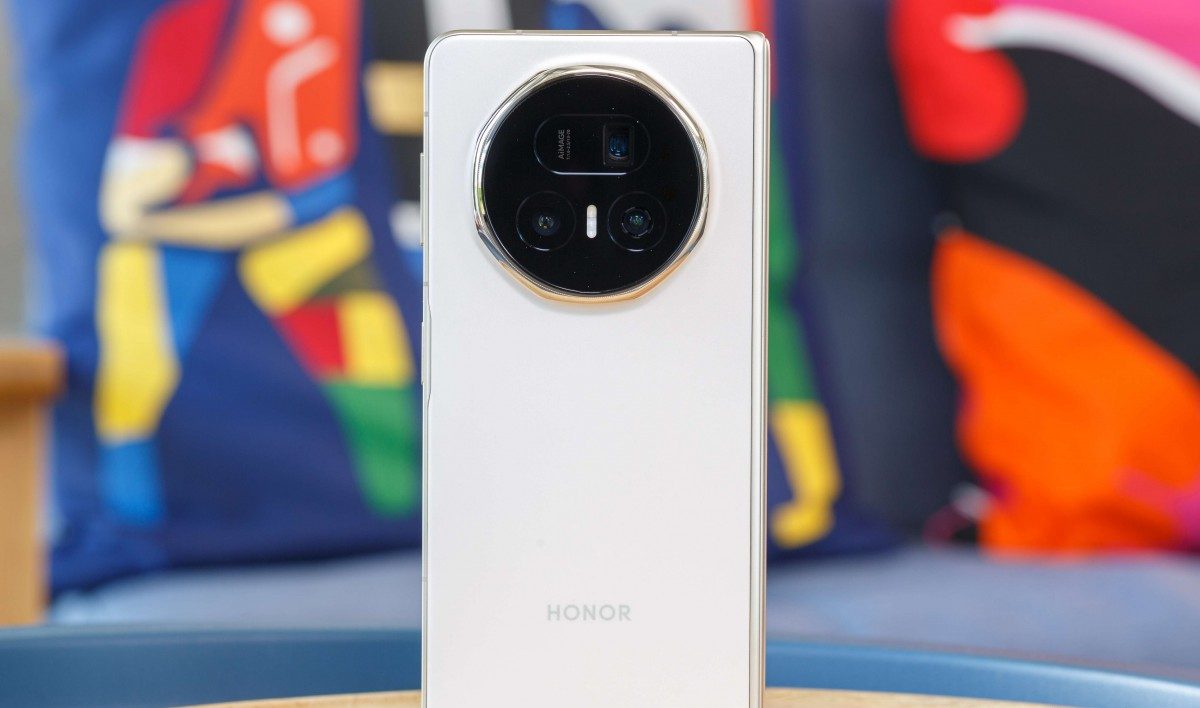 432403Результаты еженедельного опроса: Honor Magic V5 готовится к успешному запуску