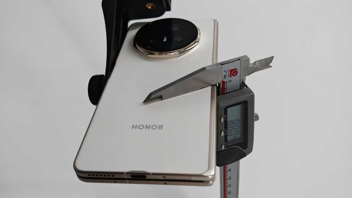 Компания Honor делает ставку на заявления о тонком корпусе Magic V5