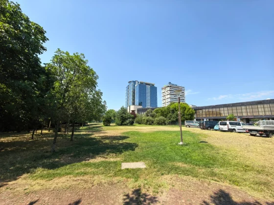 Обзор Huawei Pura 80 Ultra: одной ногой в будущем, другой — в прошлом фото