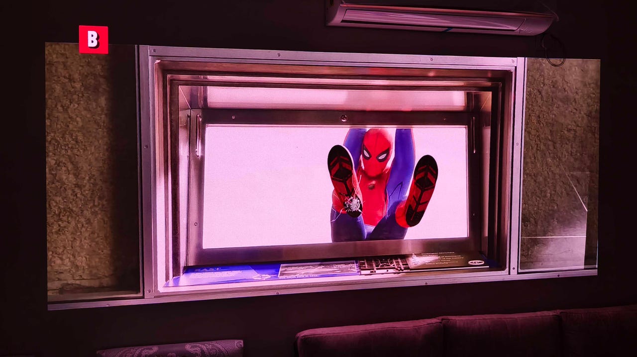 Наконец-то я нашел портативный 4K-проектор, достойный замены моему телевизору