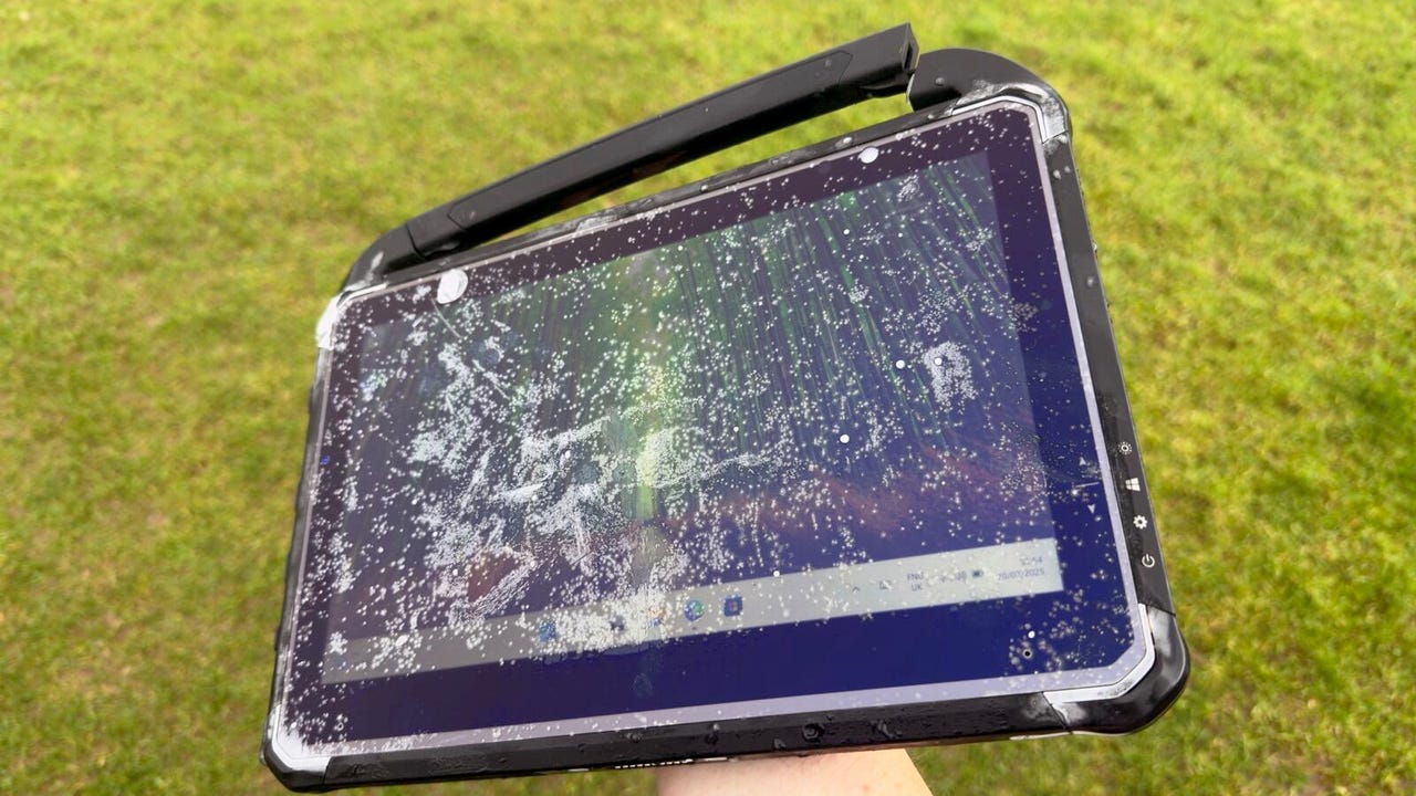Этот планшет на Windows 11 для полевых исследований настолько прочен, насколько это вообще возможно для планшета