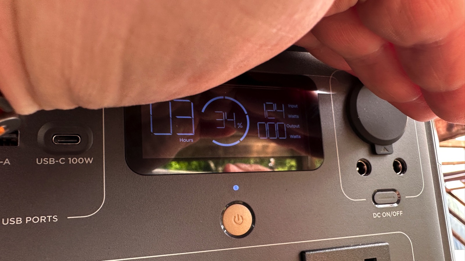 Нашёл идеальную портативную электростанцию для выездов без розетки