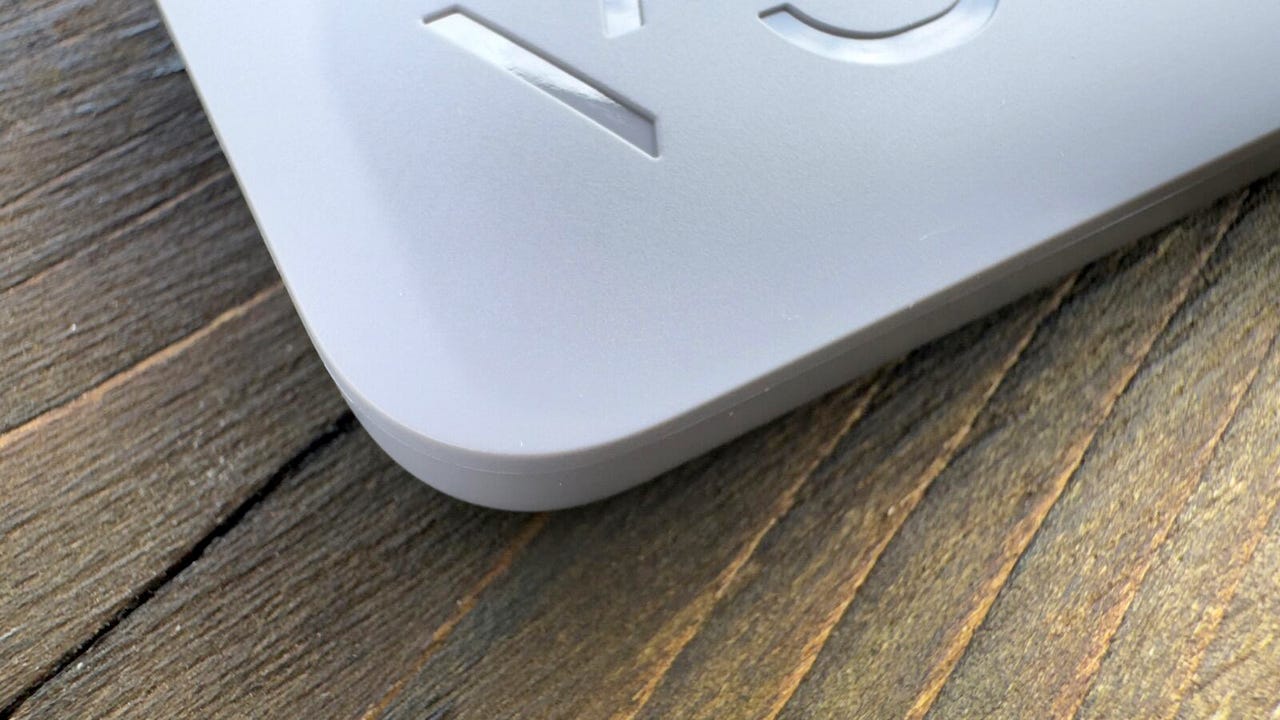 Нужен повербанк, который можно держать в кармане? Я нашел один за 22 доллара (и он мощный)