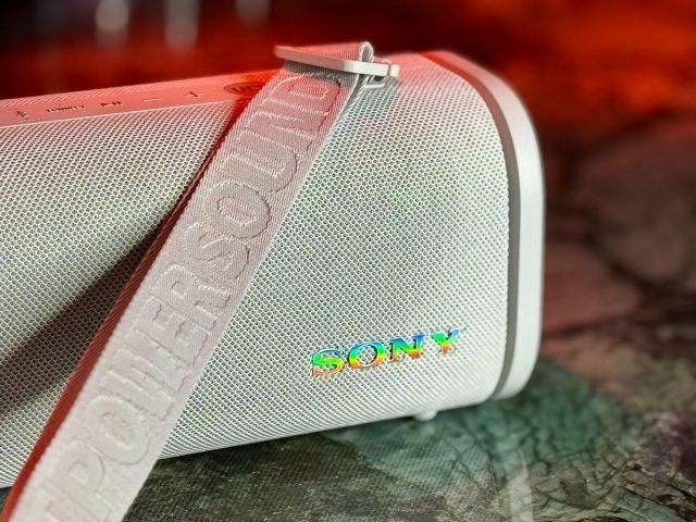 Самая портативная колонка Sony способна заполнить комнату мощным звуком