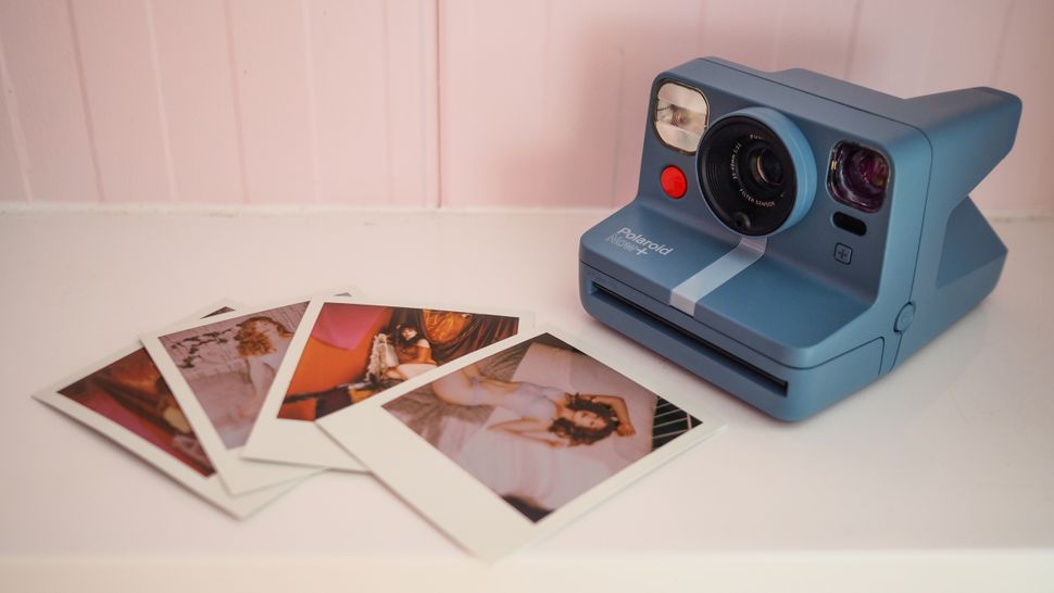 Instax или Polaroid: какая моментальная камера подойдёт именно вам?