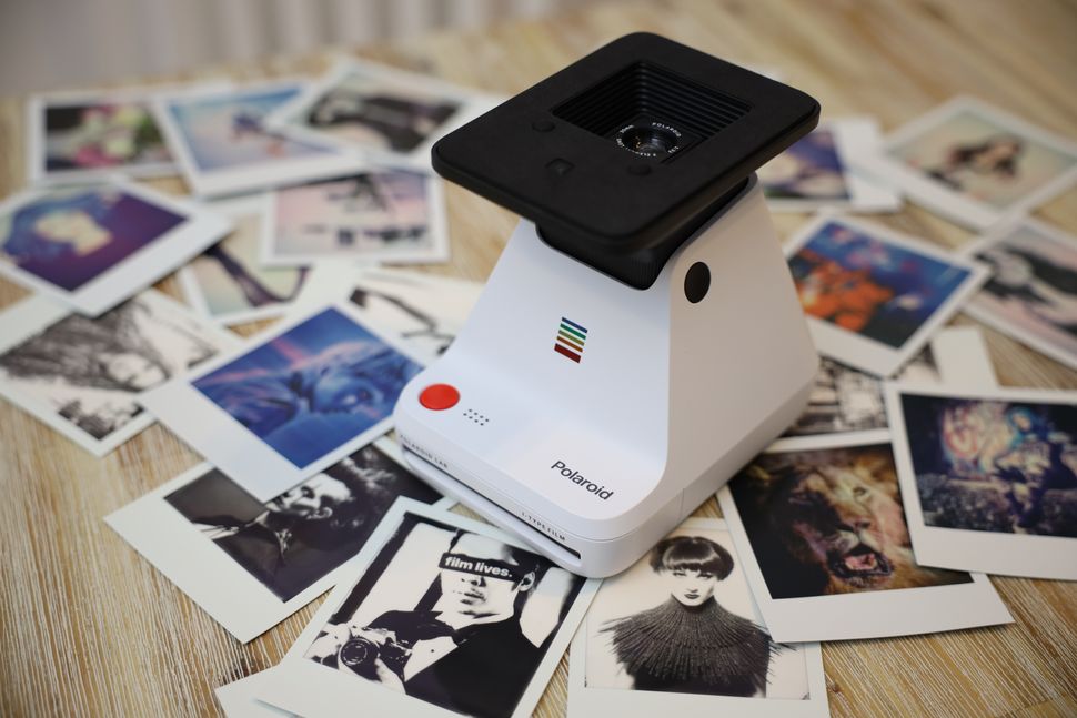Instax или Polaroid: какая моментальная камера подойдёт именно вам?