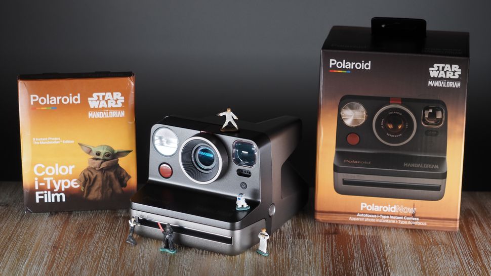 Instax или Polaroid: какая моментальная камера подойдёт именно вам?