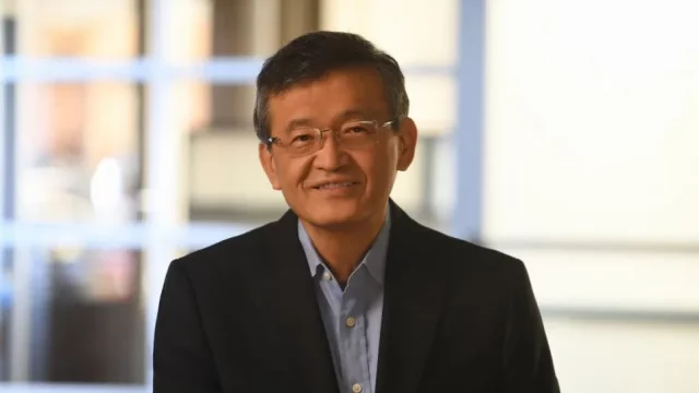 Intel сокращает ещё больше сотрудников, чтобы выполнить план по сокращению штата на 20 %