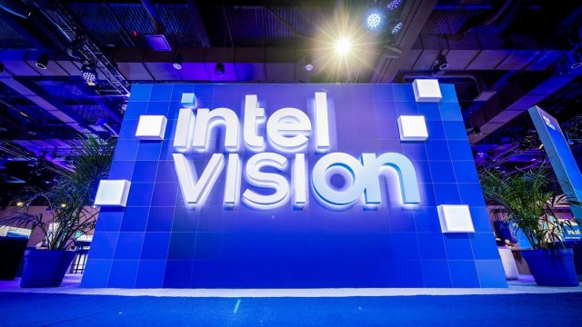 Intel переоценила свои силы, и теперь ей предстоит перестройка