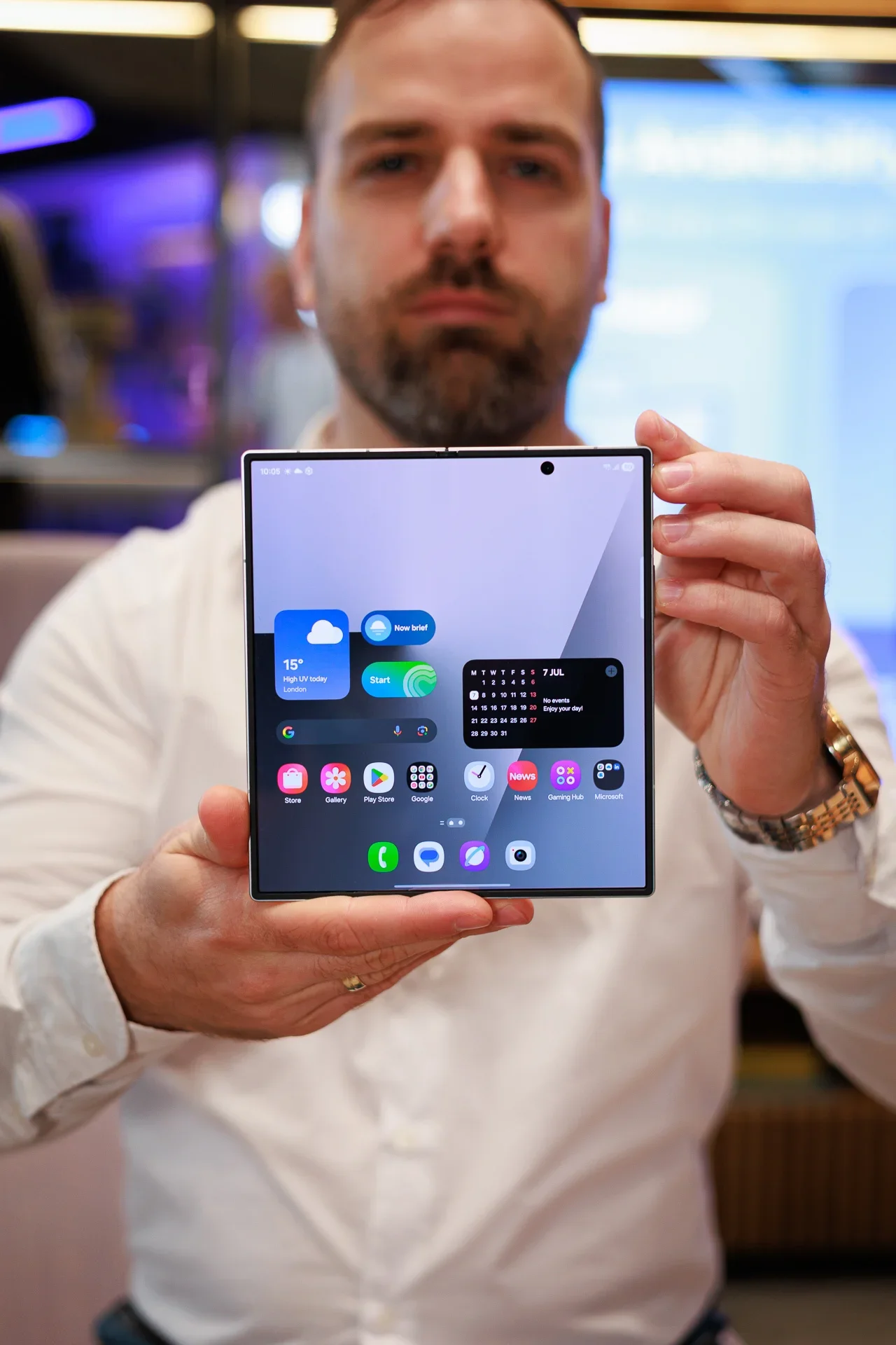 iPhone Fold отменят? Galaxy Z Fold 8 готов праздновать победу! картинка Galaxy Z Fold 7