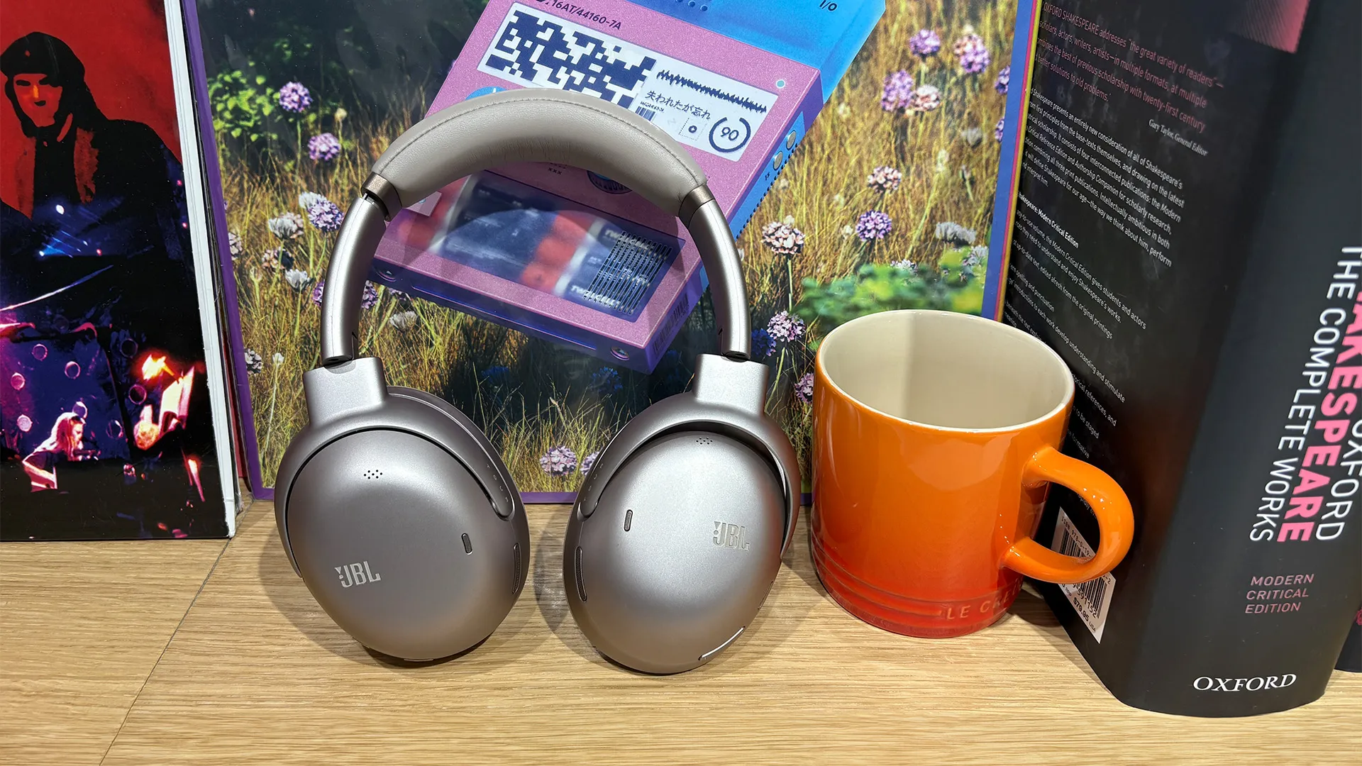 Обзор JBL Tour One M3: смогут ли они превзойти Sony и Bose?