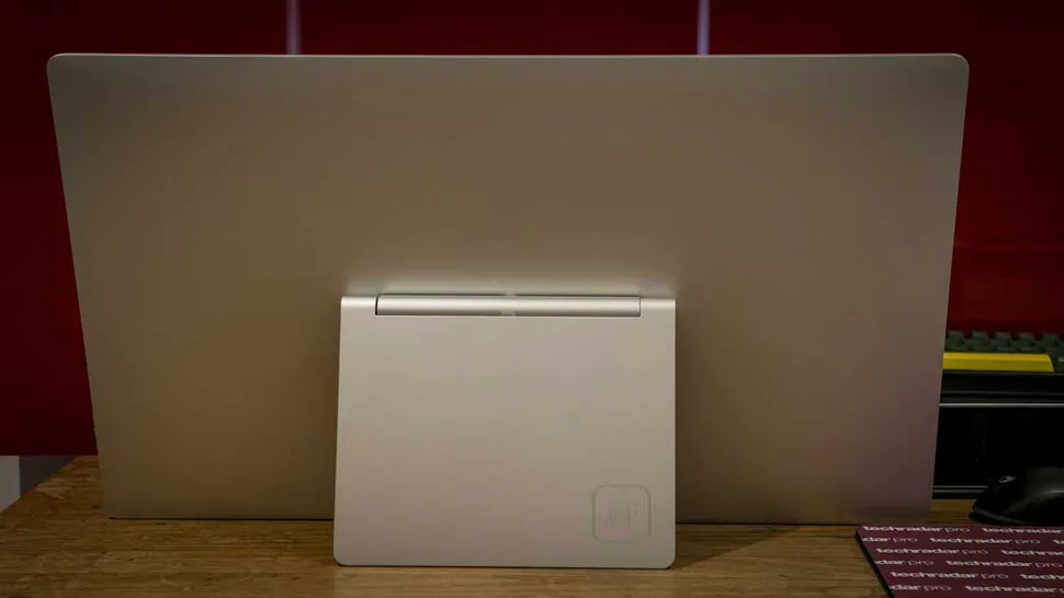 Обзор JGF 27 4K: монитор, который идеально дополняет Mac картинка JGF 27 4K