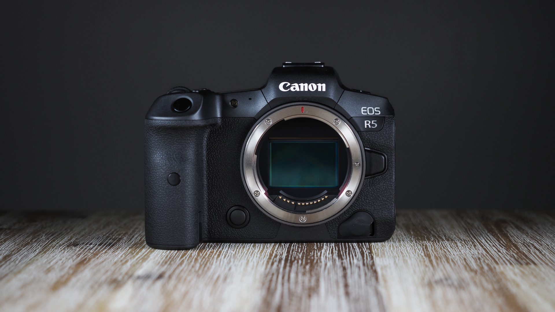 Canon EOS R5