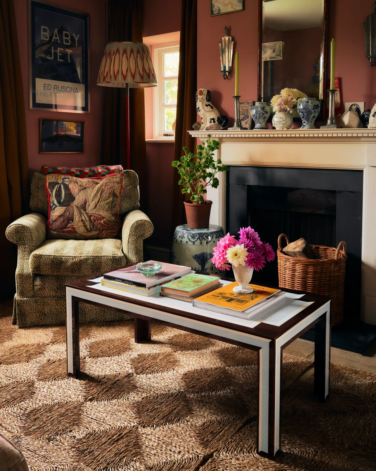 Лакированная мебель как использовать ее в интерьере