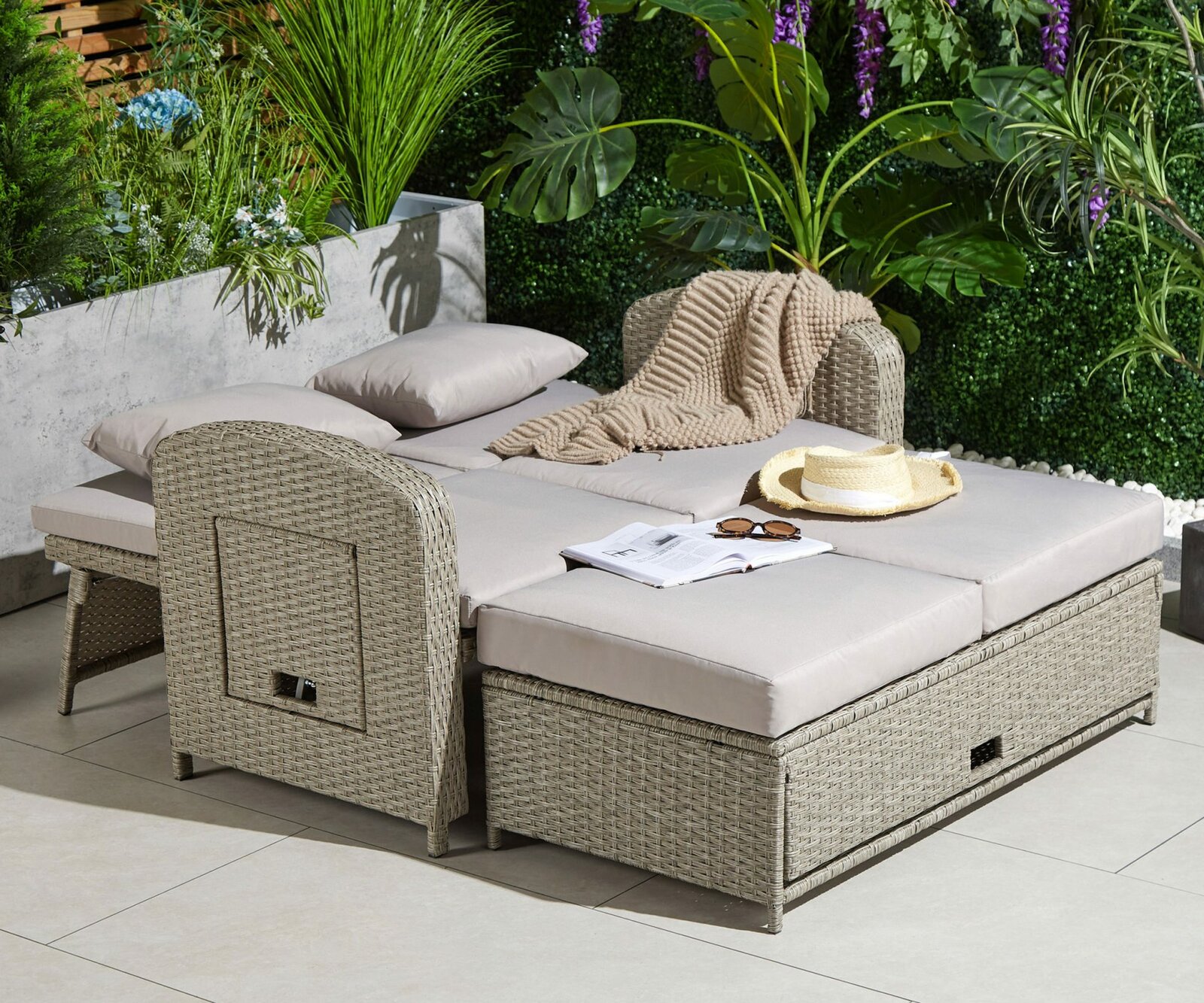 Эти советы и рекомендации от дизайнеров помогут вам визуально увеличить пространство небольшого патио