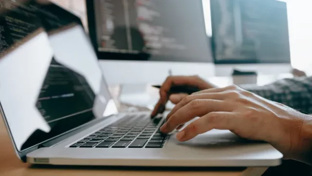 Лучшая бесплатная альтернатива WinZip в 2025 году