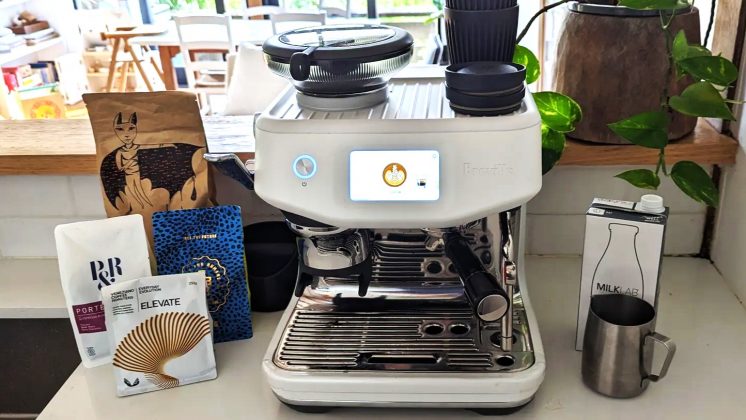 Лучшая кофеварка в 2025 году: топ-9 моделей для дома фото