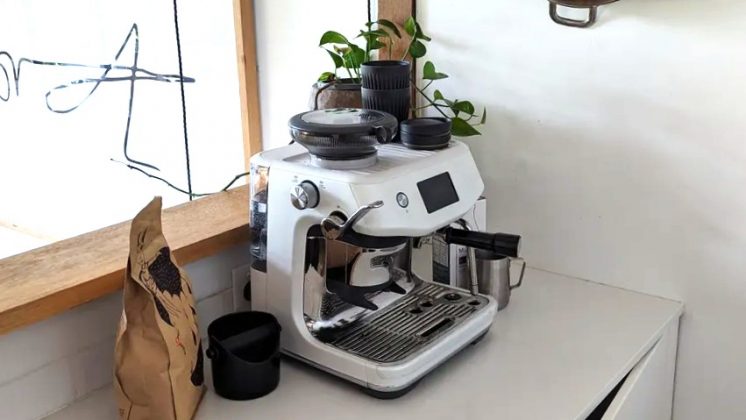 Лучшая кофеварка в 2025 году: топ-9 моделей для дома фото
