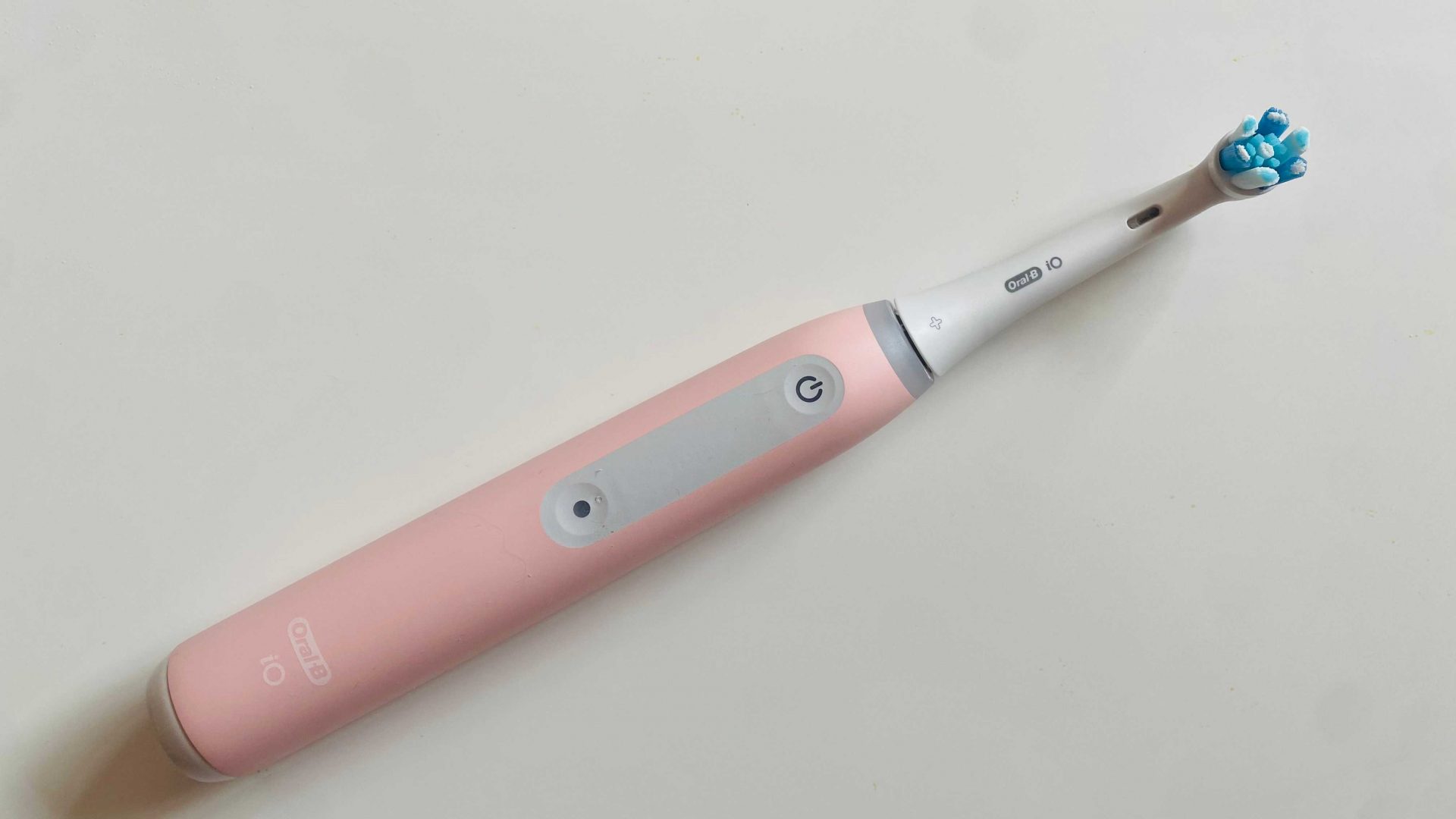 Лучшие электрические щётки Oral-B в 2026 | DGL.RU
