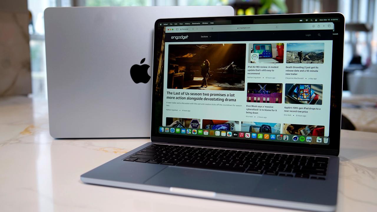 Apple MacBook Air M4 (13-inch)