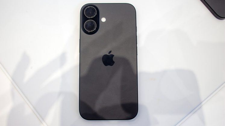 iPhone 16