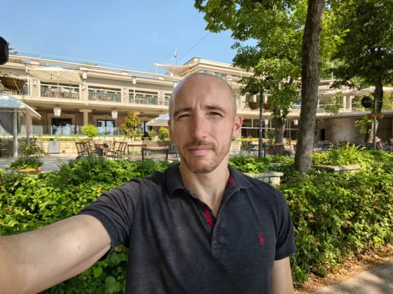 Обзор Huawei Pura 80 Ultra: одной ногой в будущем, другой — в прошлом фото