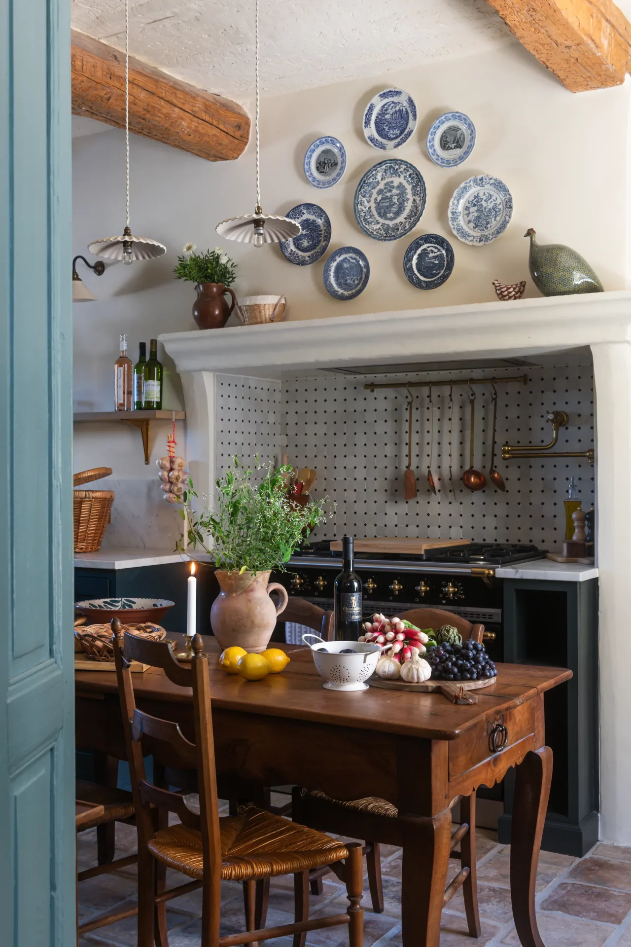 500-летний дом на юге Франции, оформленный в английском стиле