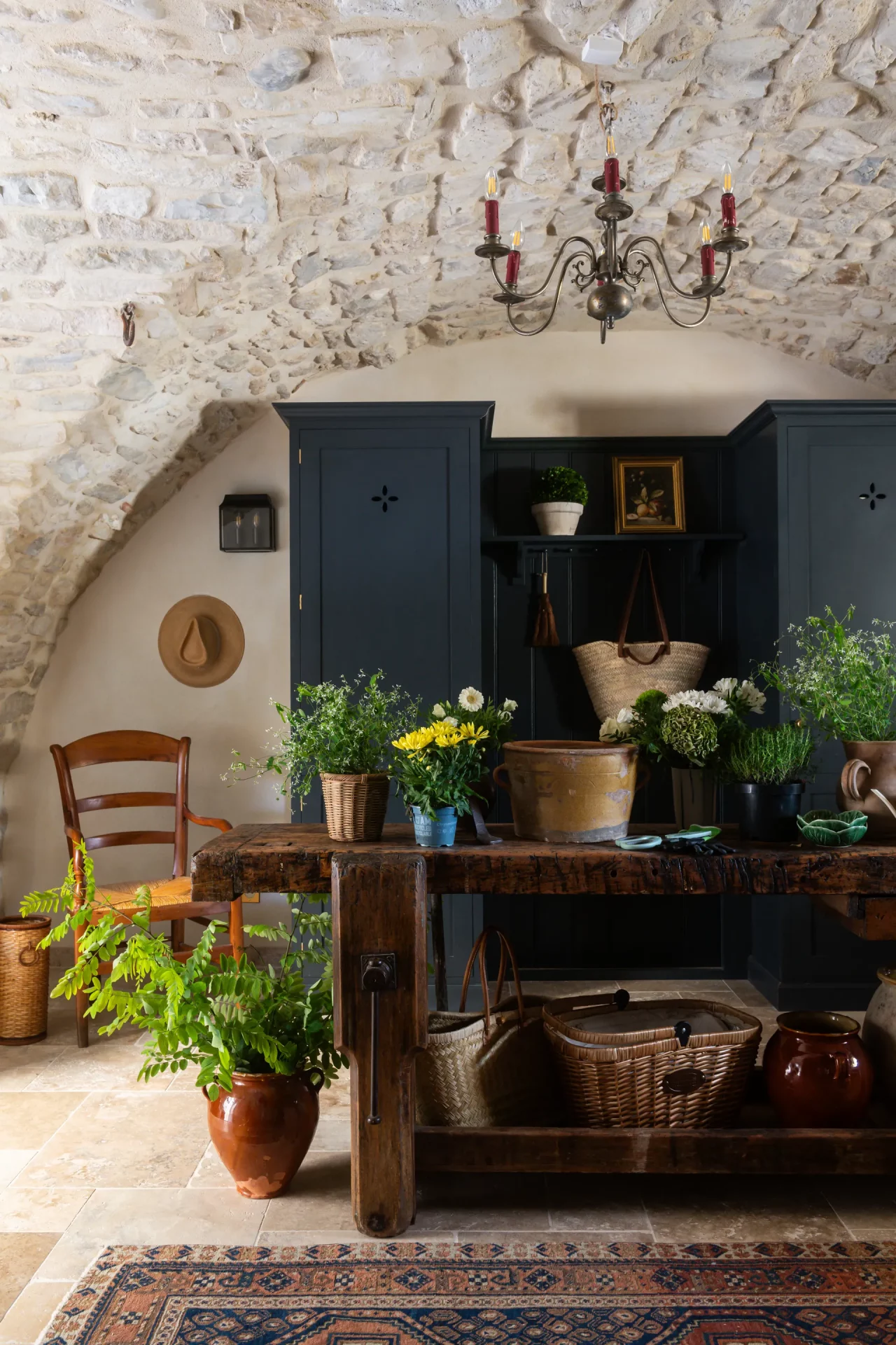 500-летний дом на юге Франции, оформленный в английском стиле