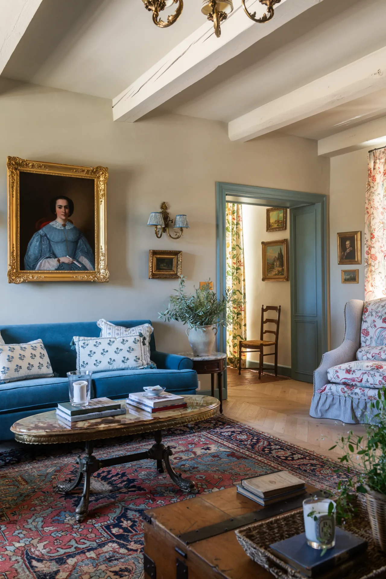 500-летний дом на юге Франции, оформленный в английском стиле