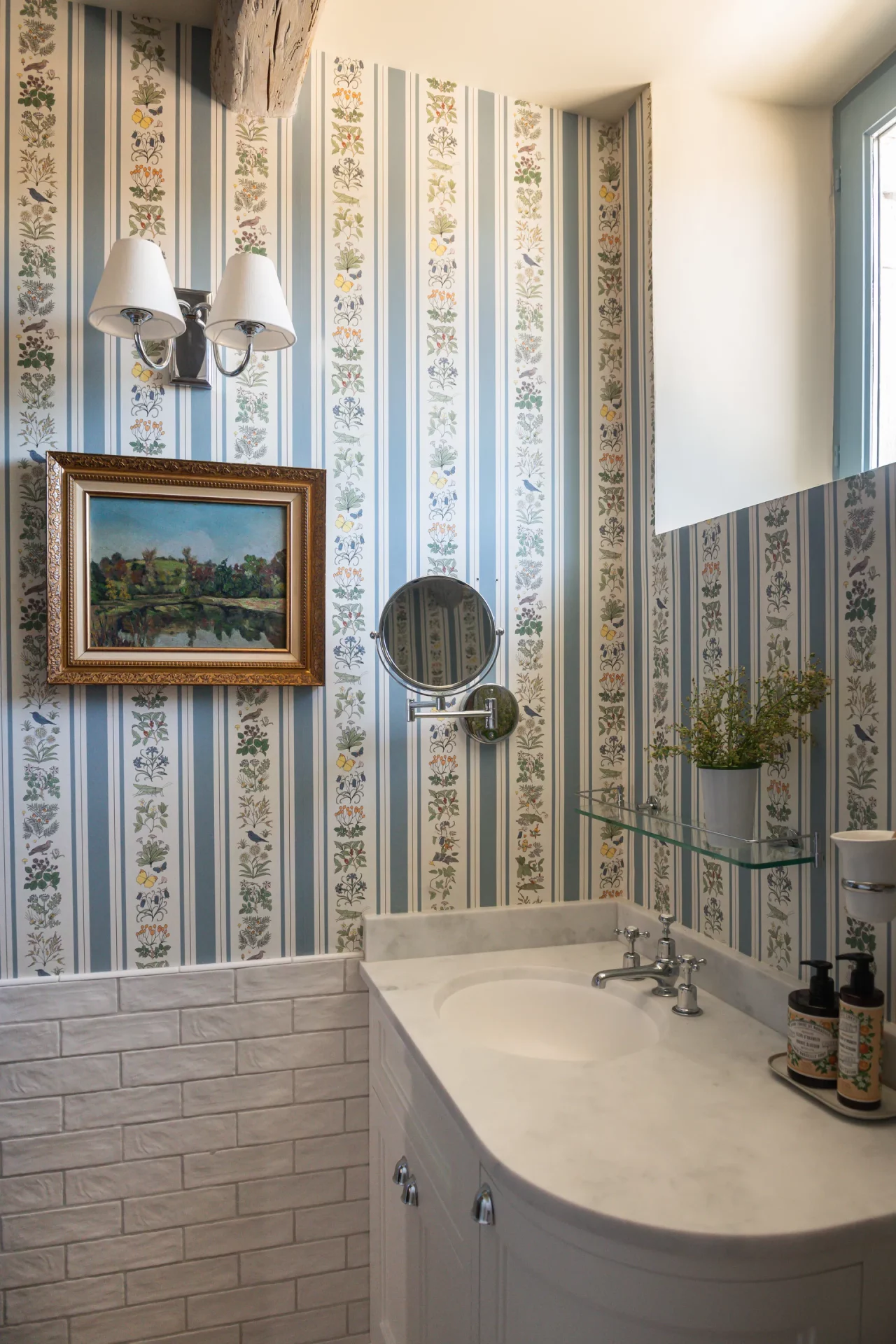 500-летний дом на юге Франции, оформленный в английском стиле