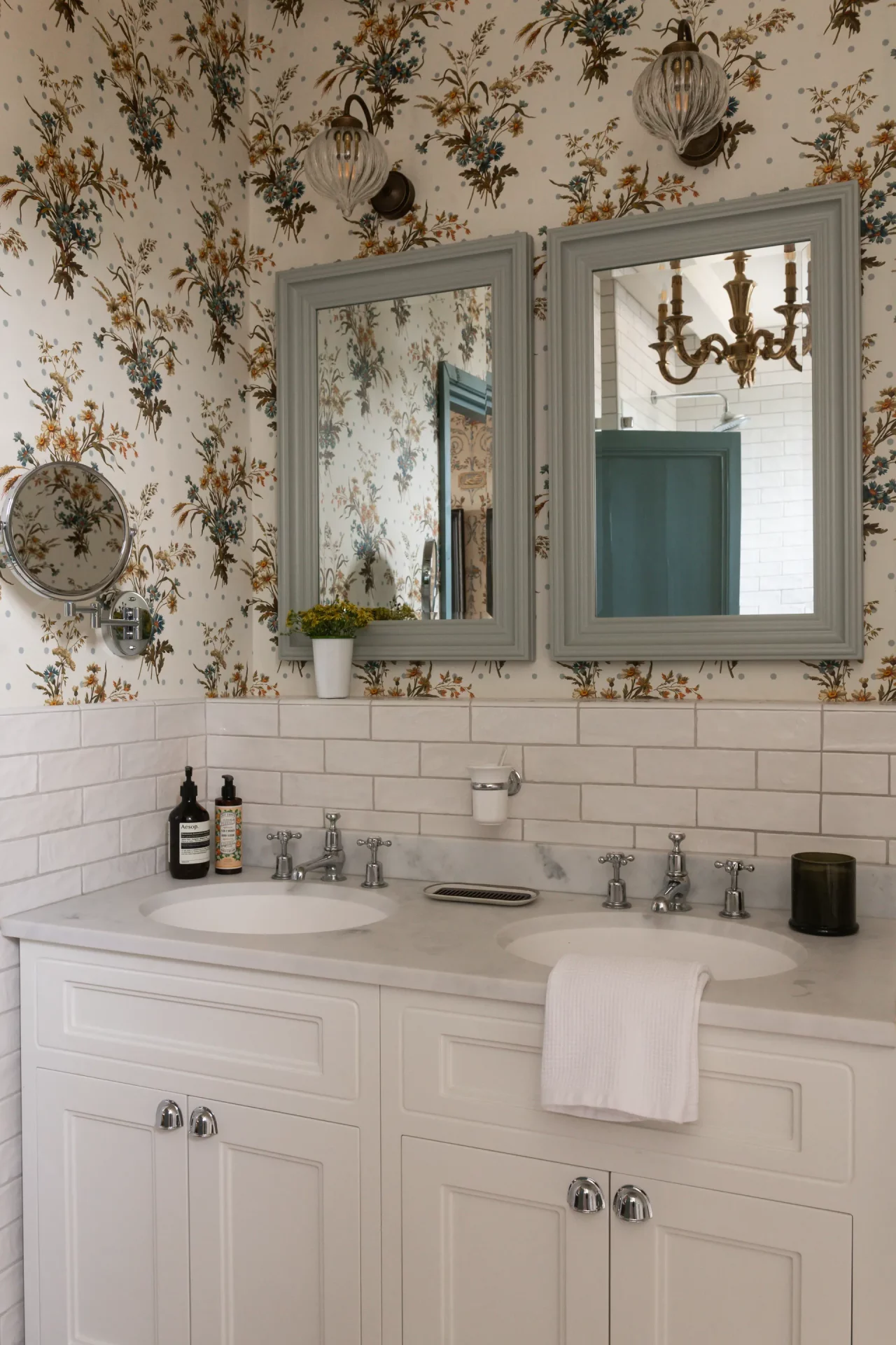 500-летний дом на юге Франции, оформленный в английском стиле