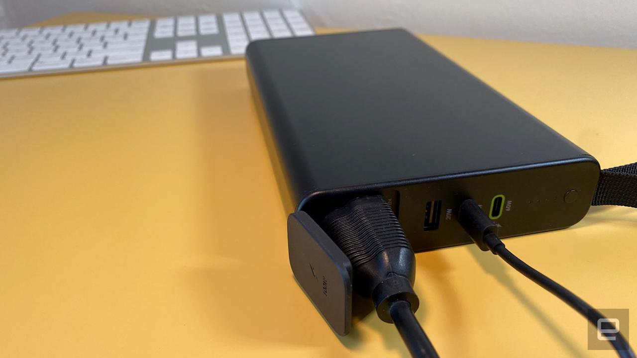 Mophie Powerstation Pro AC 27.000mAh battery