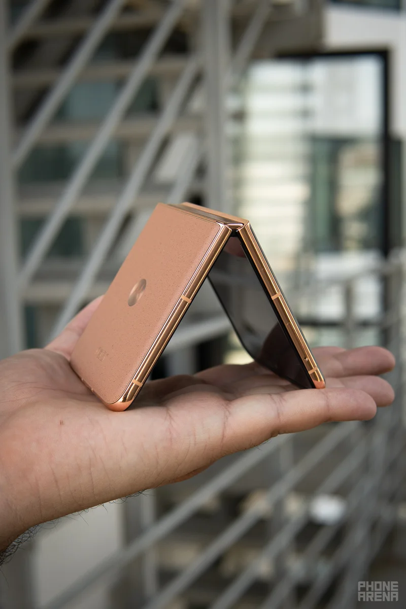 Motorola Razr Plus (2025)