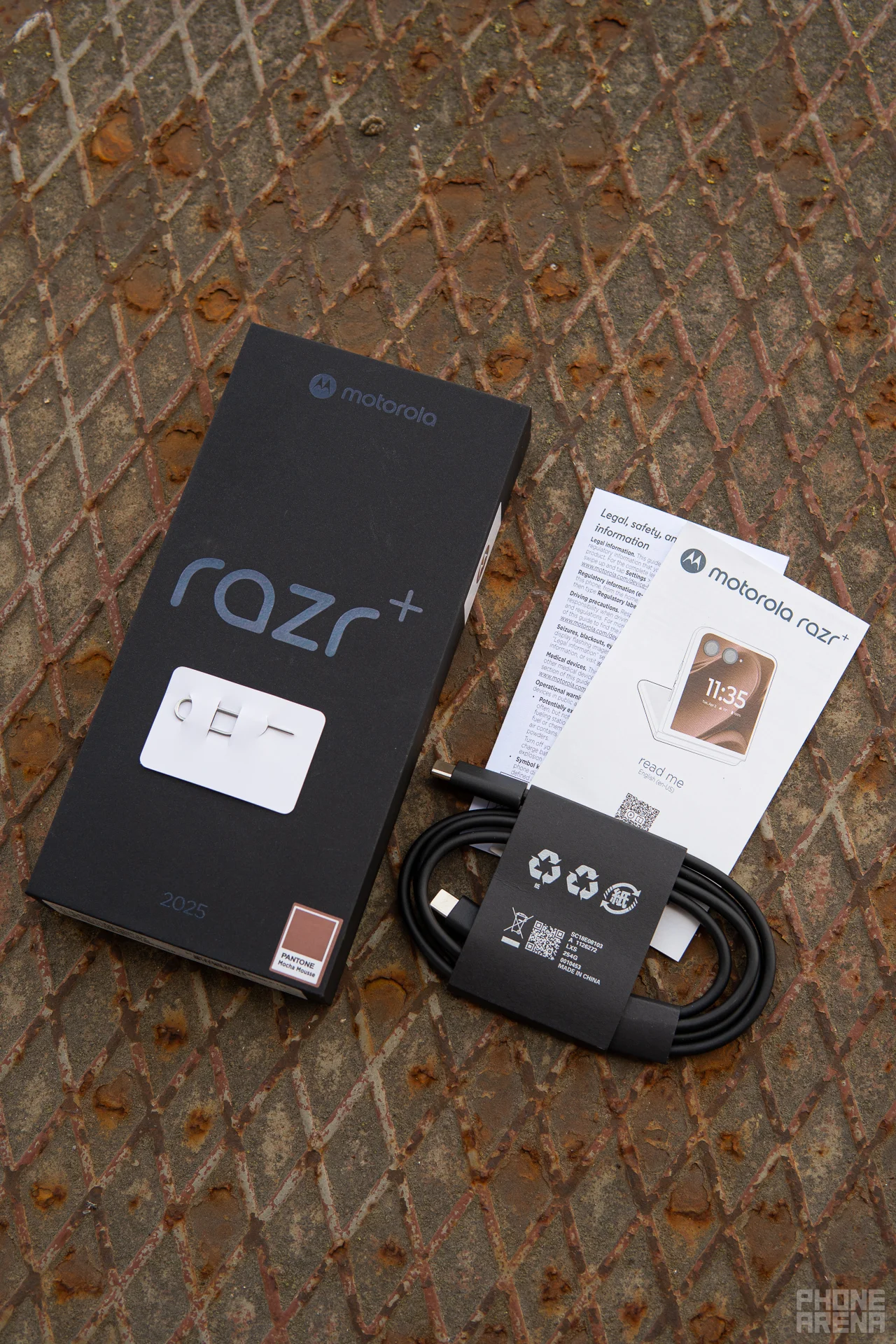 Motorola Razr Plus (2025)