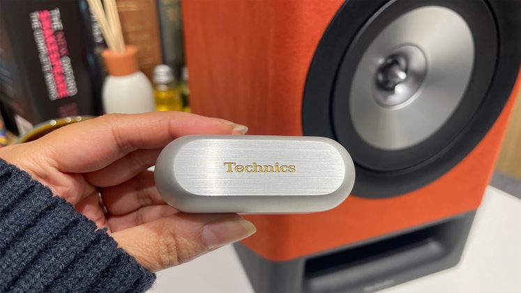 Technics EAH‑AZ100