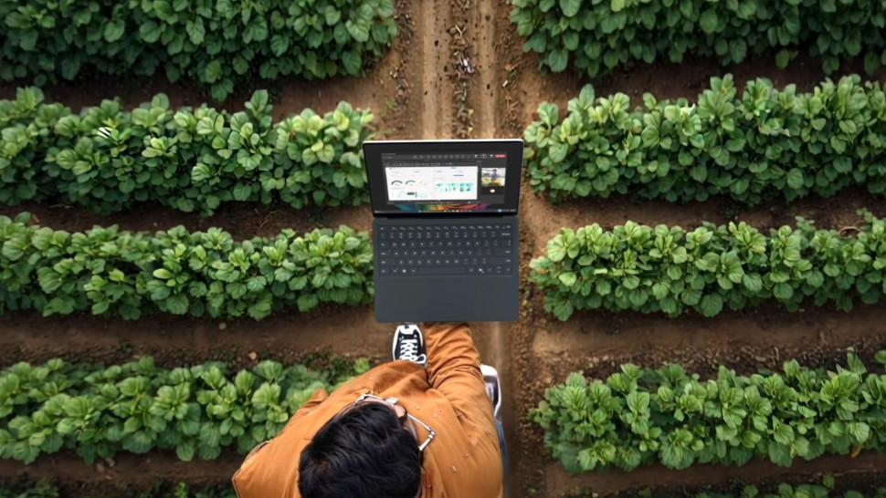 Microsoft считает, что его новый Surface Laptop 5G может стать вашим идеальным спутником в мобильной работе