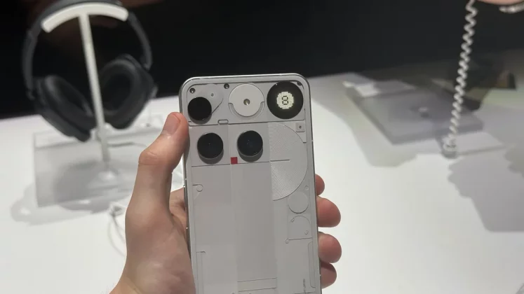 Скандально хорош: 3 причины, почему Phone 3 переиграл флагманы фото