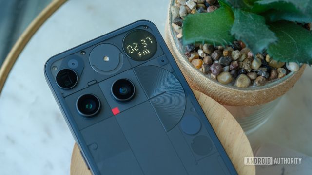 Nothing Phone 3 с Android 16 — тест закрытой беты провалился?