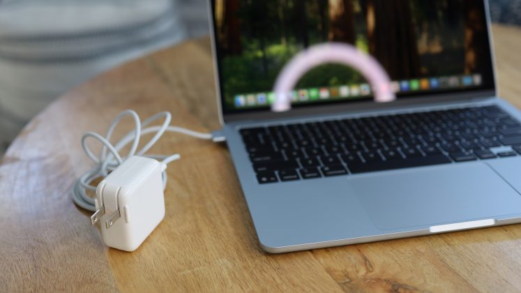 Apple MacBook Air 13-inch (M4)