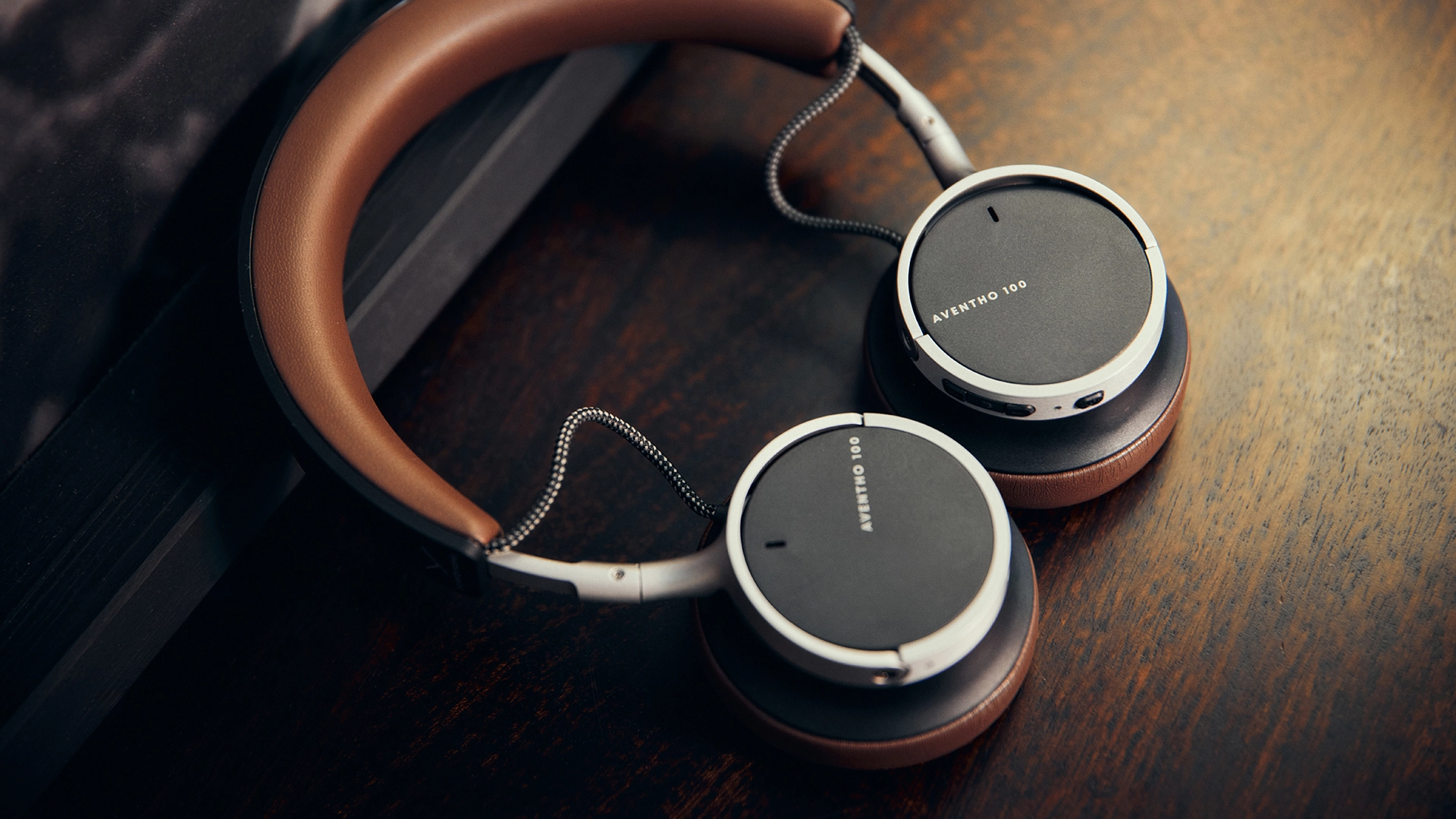 Beyerdynamic Aventho 100 Новые беспроводные наушники Beyerdynamic бросили вызов Sony и Bose