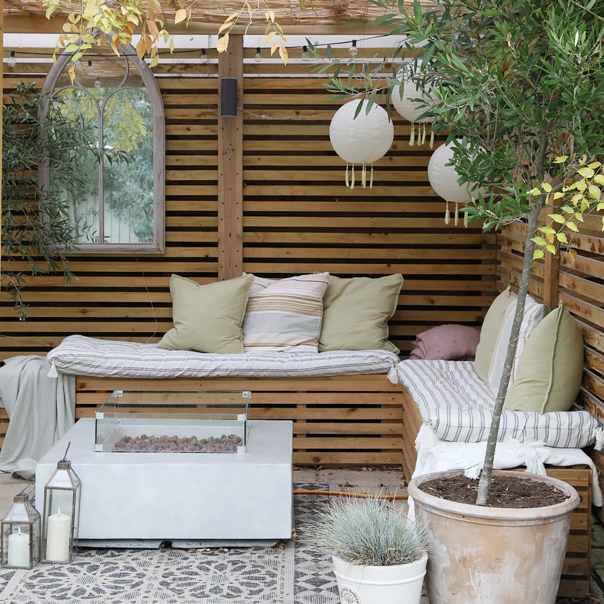 Идеальная зона BBQ в саду: стиль, свет и удобство