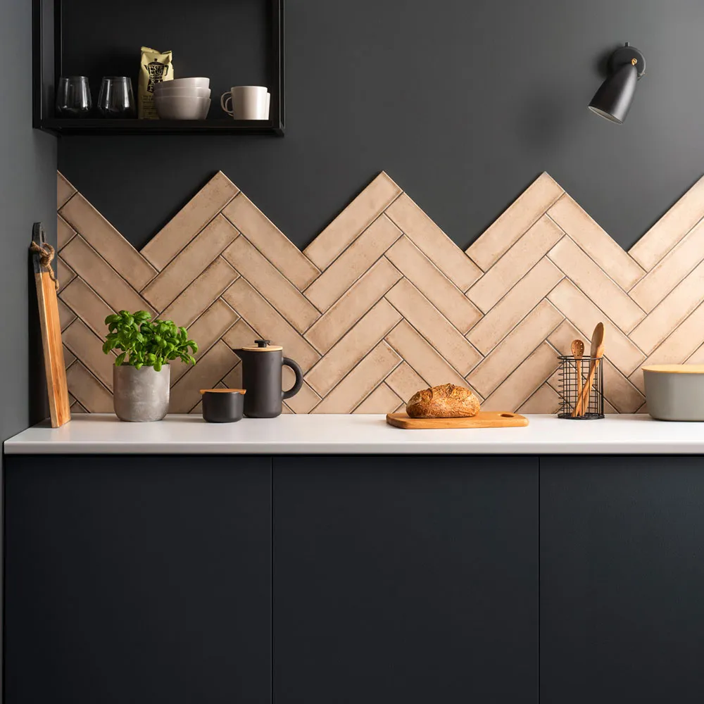 Оформление кухонной стены