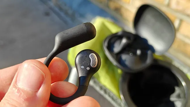 Обзор OneOdio OpenRock S2: красивые и доступные наушники для фитнеса картинка OneOdio OpenRock S2 4