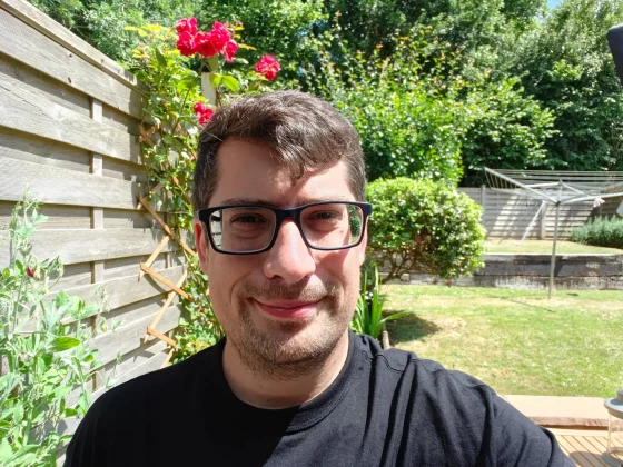 Обзор OnePlus 13s: безупречная автономность и флагманская мощь фото